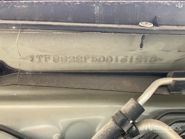 2016 Toyota Hiace 4x2 15-Seat Mini Bus - Buss: bild 1 2016 Toyota Hiace 4x2 15-Seat Mini Bus - Buss: bild 1