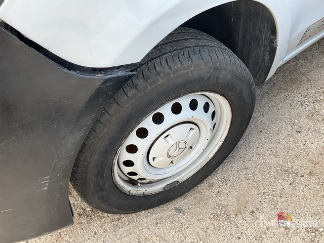 2016 Mercedes-Benz Vito (Inoperable) Cargo Van - Transportbil: bild 5 2016 Mercedes-Benz Vito (Inoperable) Cargo Van - Transportbil: bild 5