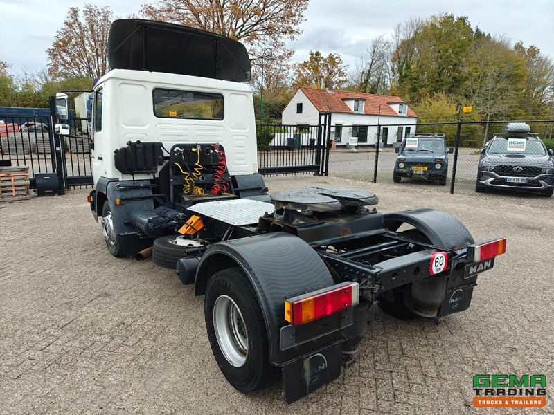 MAN LE 10.220 4x2 Dagcabine Euro3 - Handgeschakeld - Analoge Tachograaf - 195.000km - Dragbil: bild 4 MAN LE 10.220 4x2 Dagcabine Euro3 - Handgeschakeld - Analoge Tachograaf - 195.000km - Dragbil: bild 4