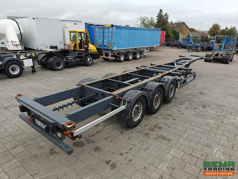 Schmitz Cargobull SCF 24 G 3-Assen MB - LiftAs - Schijfremmen - Vast Chassis - 2x20FT 1x30FT 40FT aansluiting - Containerbil/ Växelflak semitrailer: bild 1 Schmitz Cargobull SCF 24 G 3-Assen MB - LiftAs - Schijfremmen - Vast Chassis - 2x20FT 1x30FT 40FT aansluiting - Containerbil/ Växelflak semitrailer: bild 1