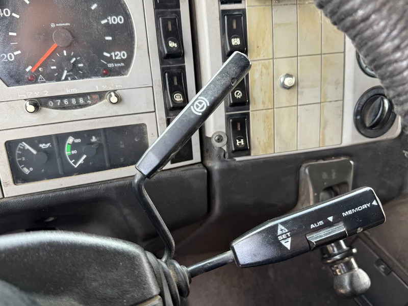 Dragbil MAN 19.403 4X2 Tractor-unit Spring/Air ZF Manual Gear Low cabine: bild 15 Dragbil MAN 19.403 4X2 Tractor-unit Spring/Air ZF Manual Gear Low cabine: bild 15