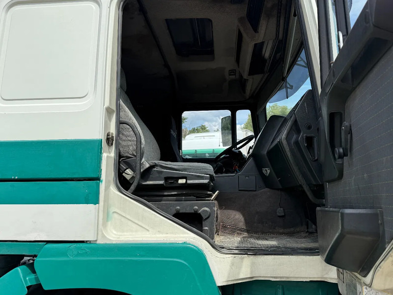 Dragbil MAN 19.403 4X2 Tractor-unit Spring/Air ZF Manual Gear Low cabine: bild 8 Dragbil MAN 19.403 4X2 Tractor-unit Spring/Air ZF Manual Gear Low cabine: bild 8