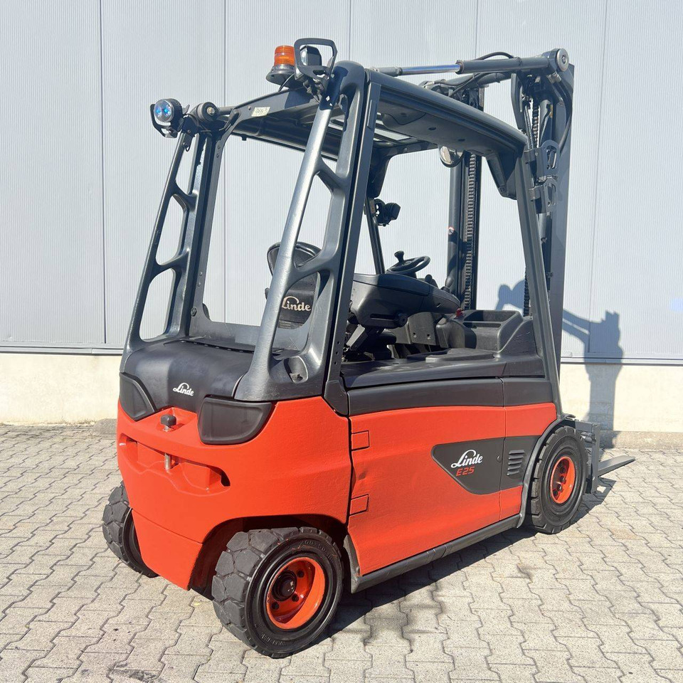Linde E25L (387) - Eltruck: bild 2 Linde E25L (387) - Eltruck: bild 2