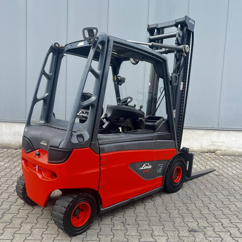 Linde E25L (387) - Eltruck: bild 2 Linde E25L (387) - Eltruck: bild 2