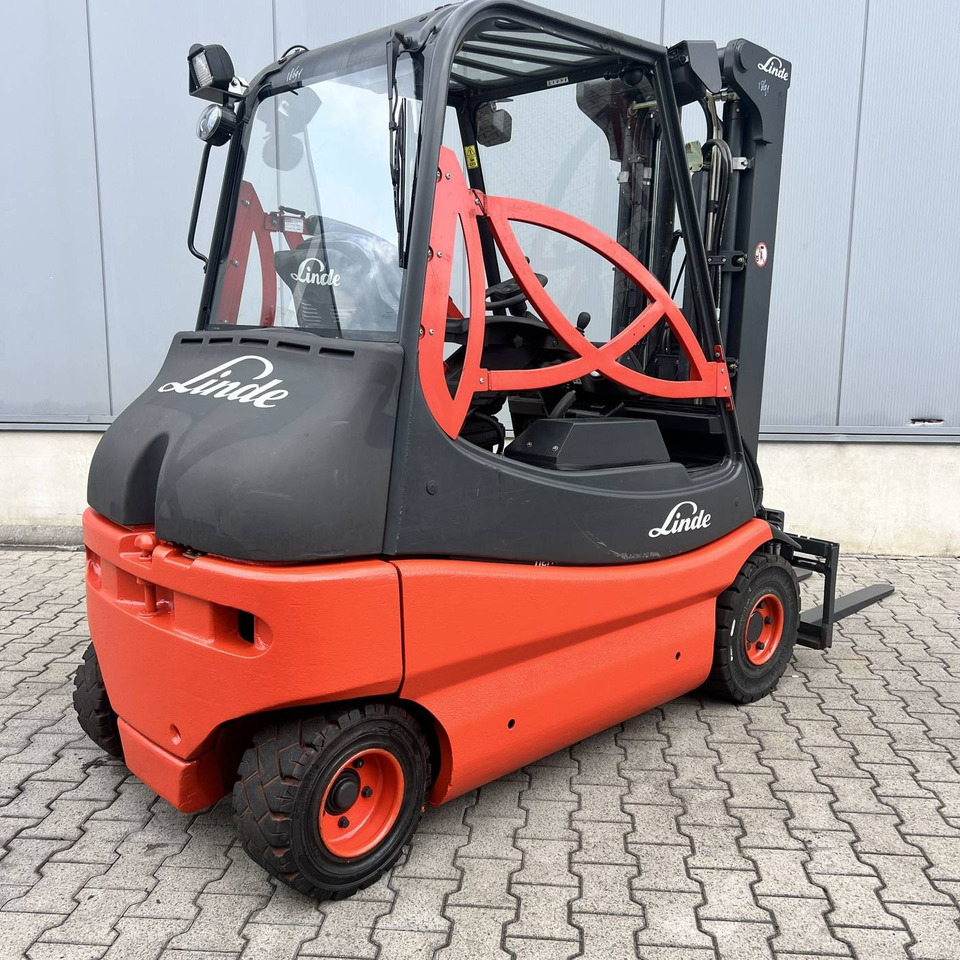 Linde E25S (336-03) - Eltruck: bild 2 Linde E25S (336-03) - Eltruck: bild 2