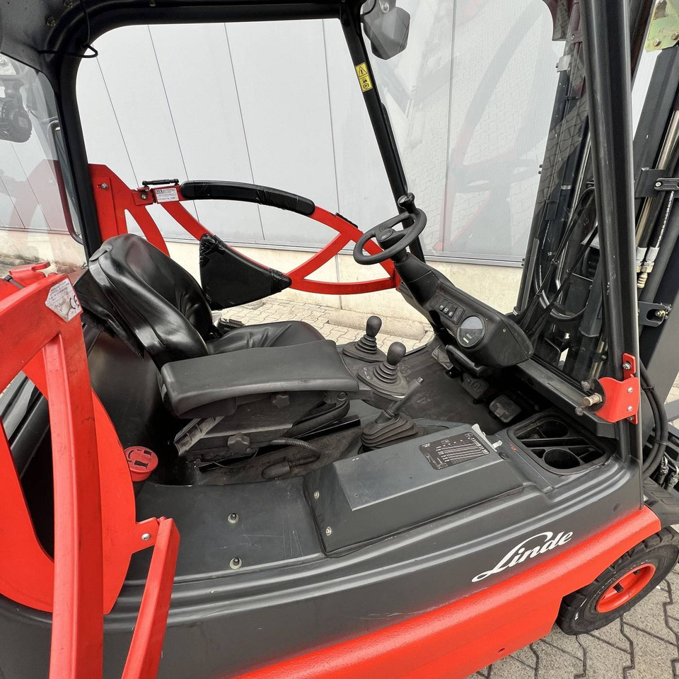 Linde E25S (336-03) - Eltruck: bild 4 Linde E25S (336-03) - Eltruck: bild 4