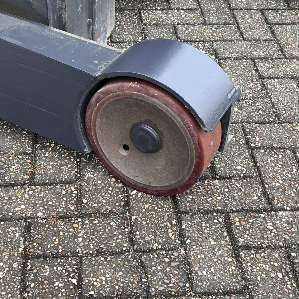 Skjutstativtruck Linde R14HD (1120): bild 15