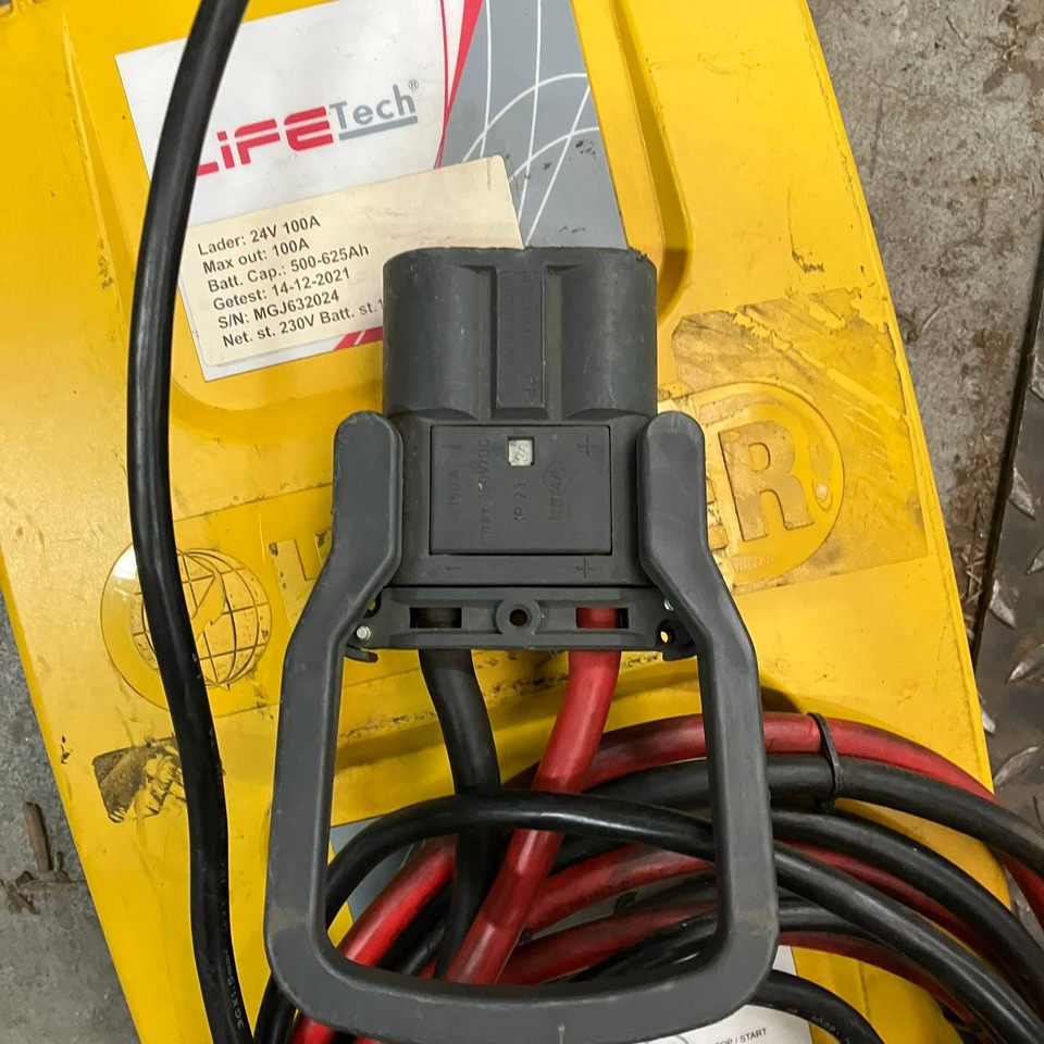 Hawker 24V/100A Lifetech - Reservdelar för Materialhanteringsutrustning: bild 3 Hawker 24V/100A Lifetech - Reservdelar för Materialhanteringsutrustning: bild 3