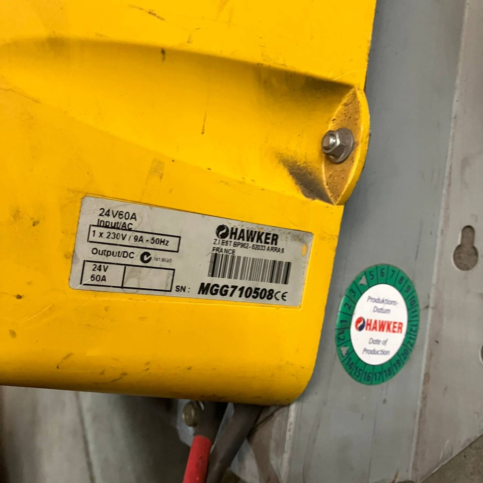 Hawker 24V/60A Lifetech - Reservdelar för Materialhanteringsutrustning: bild 2 Hawker 24V/60A Lifetech - Reservdelar för Materialhanteringsutrustning: bild 2