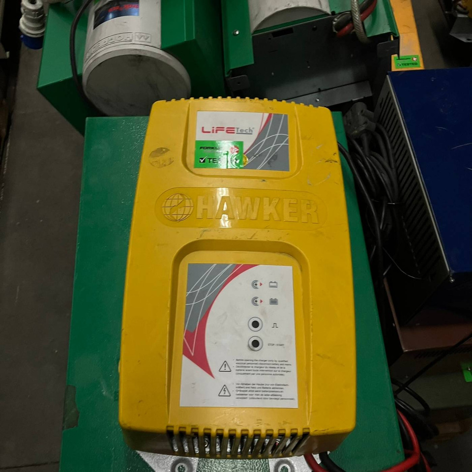 Hawker 24V/60A - Reservdelar för Materialhanteringsutrustning: bild 1 Hawker 24V/60A - Reservdelar för Materialhanteringsutrustning: bild 1