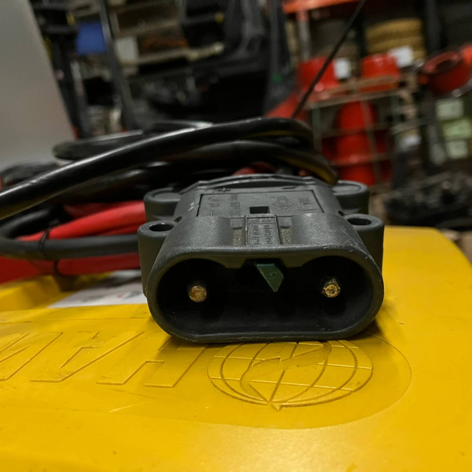 Hawker 24V/60A - Reservdelar för Materialhanteringsutrustning: bild 4 Hawker 24V/60A - Reservdelar för Materialhanteringsutrustning: bild 4