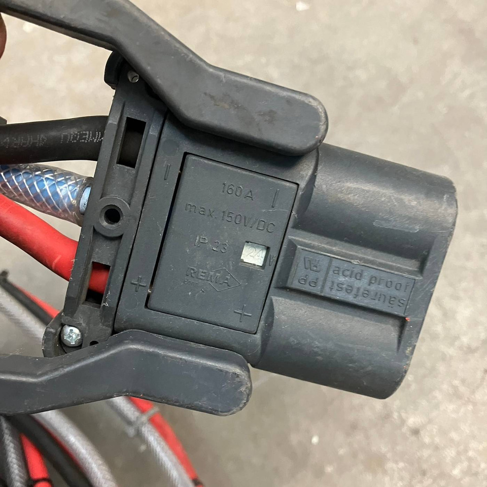 Hawker 24V/72A Lifetech TC1LT - Reservdelar för Materialhanteringsutrustning: bild 3 Hawker 24V/72A Lifetech TC1LT - Reservdelar för Materialhanteringsutrustning: bild 3