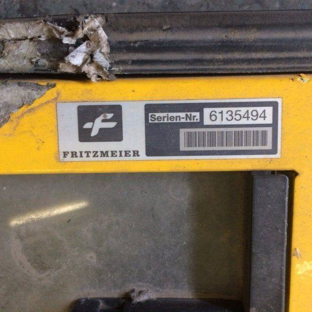 Right door for Linde /396/ - Dörr och reservdelar för Materialhanteringsutrustning: bild 3 Right door for Linde /396/ - Dörr och reservdelar för Materialhanteringsutrustning: bild 3