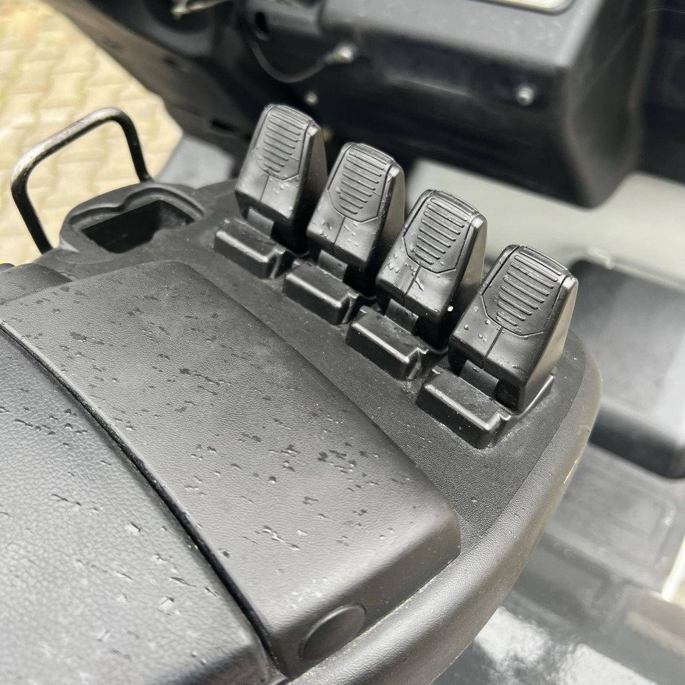 Unicarriers ET16 (AG1N12L16Q) - Eltruck: bild 5 Unicarriers ET16 (AG1N12L16Q) - Eltruck: bild 5