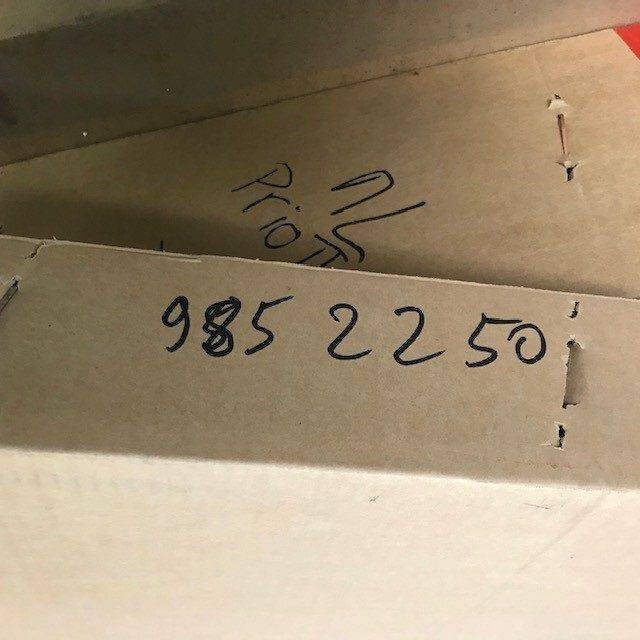 WINDSHIELD GLASS FOR KOMATSU - Fönster och reservdelar för Materialhanteringsutrustning: bild 2 WINDSHIELD GLASS FOR KOMATSU - Fönster och reservdelar för Materialhanteringsutrustning: bild 2