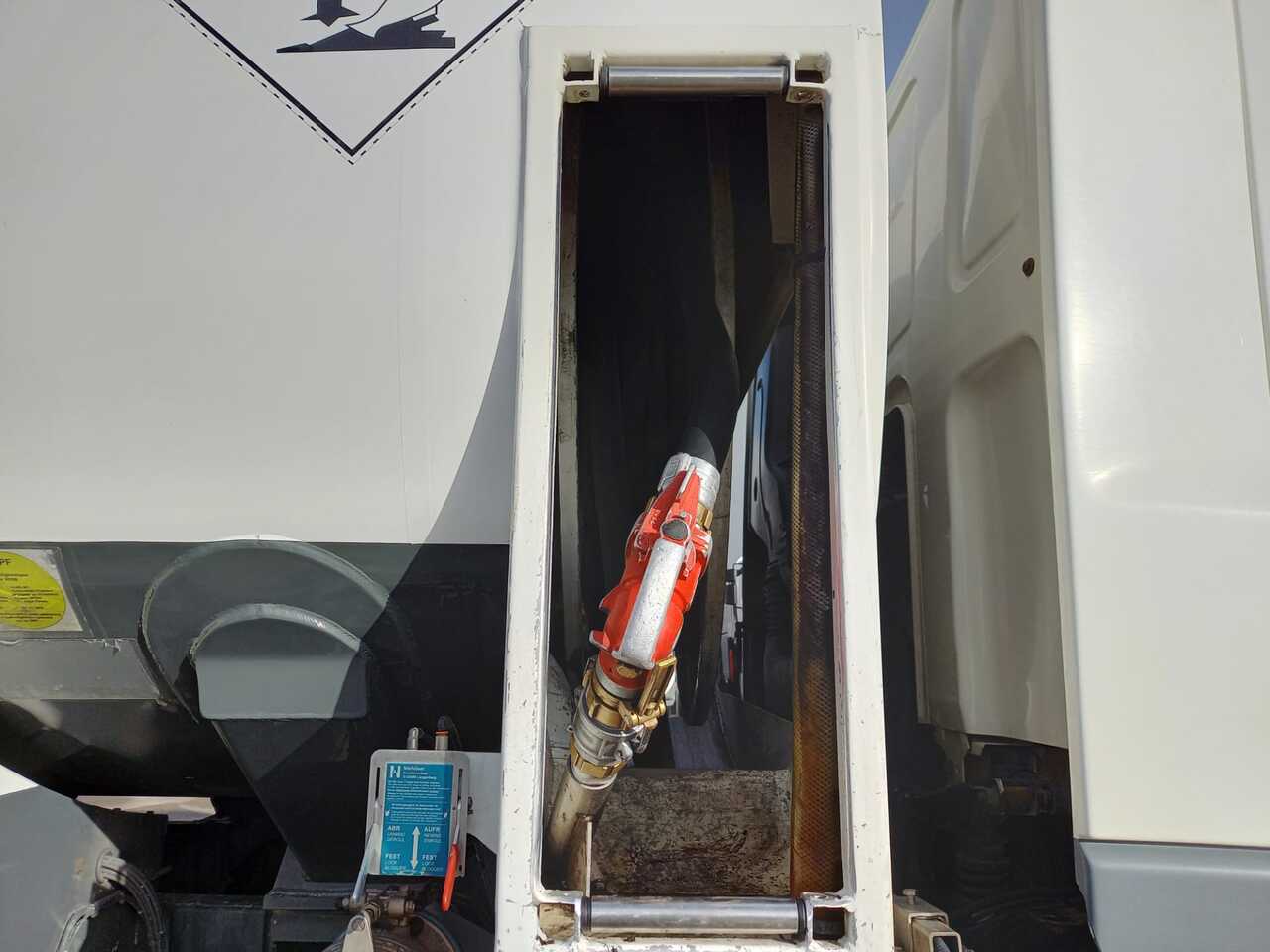 DAF CF85 - Tankbil: bild 3 DAF CF85 - Tankbil: bild 3