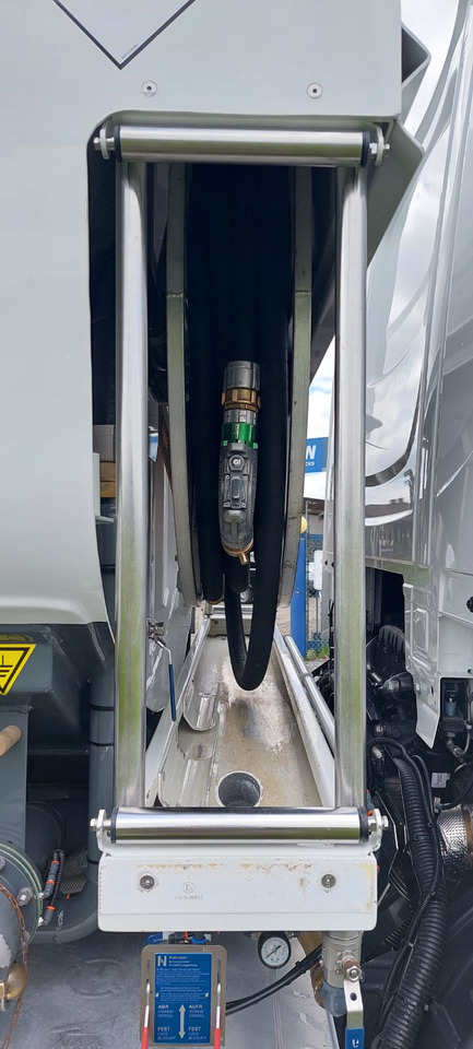 DAF XD300FA - Tankbil: bild 2 DAF XD300FA - Tankbil: bild 2