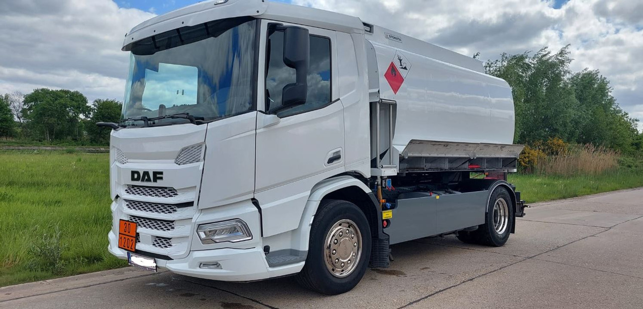 DAF XD300FA - Tankbil: bild 1 DAF XD300FA - Tankbil: bild 1