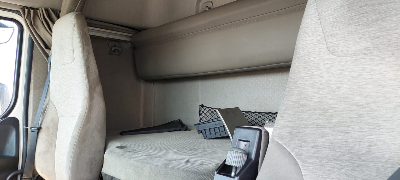 RENAULT PREMIUM 410 - Dragbil: bild 4 RENAULT PREMIUM 410 - Dragbil: bild 4