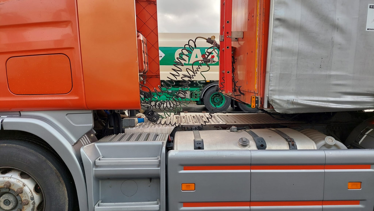 SCANIA  - Dragbil: bild 2 SCANIA  - Dragbil: bild 2