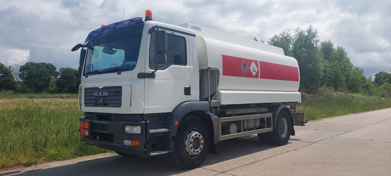 MAN - Tankbil: bild 1 MAN - Tankbil: bild 1