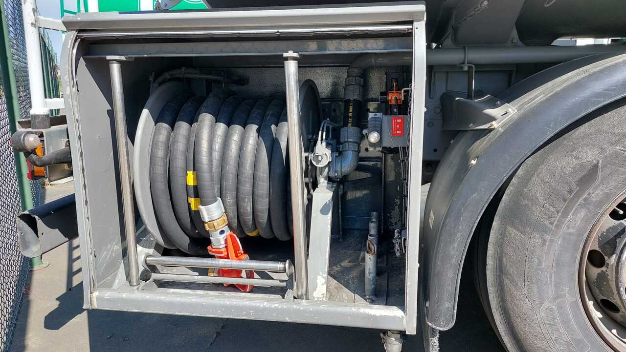 MERCEDES ACTROS - Tankbil: bild 4 MERCEDES ACTROS - Tankbil: bild 4