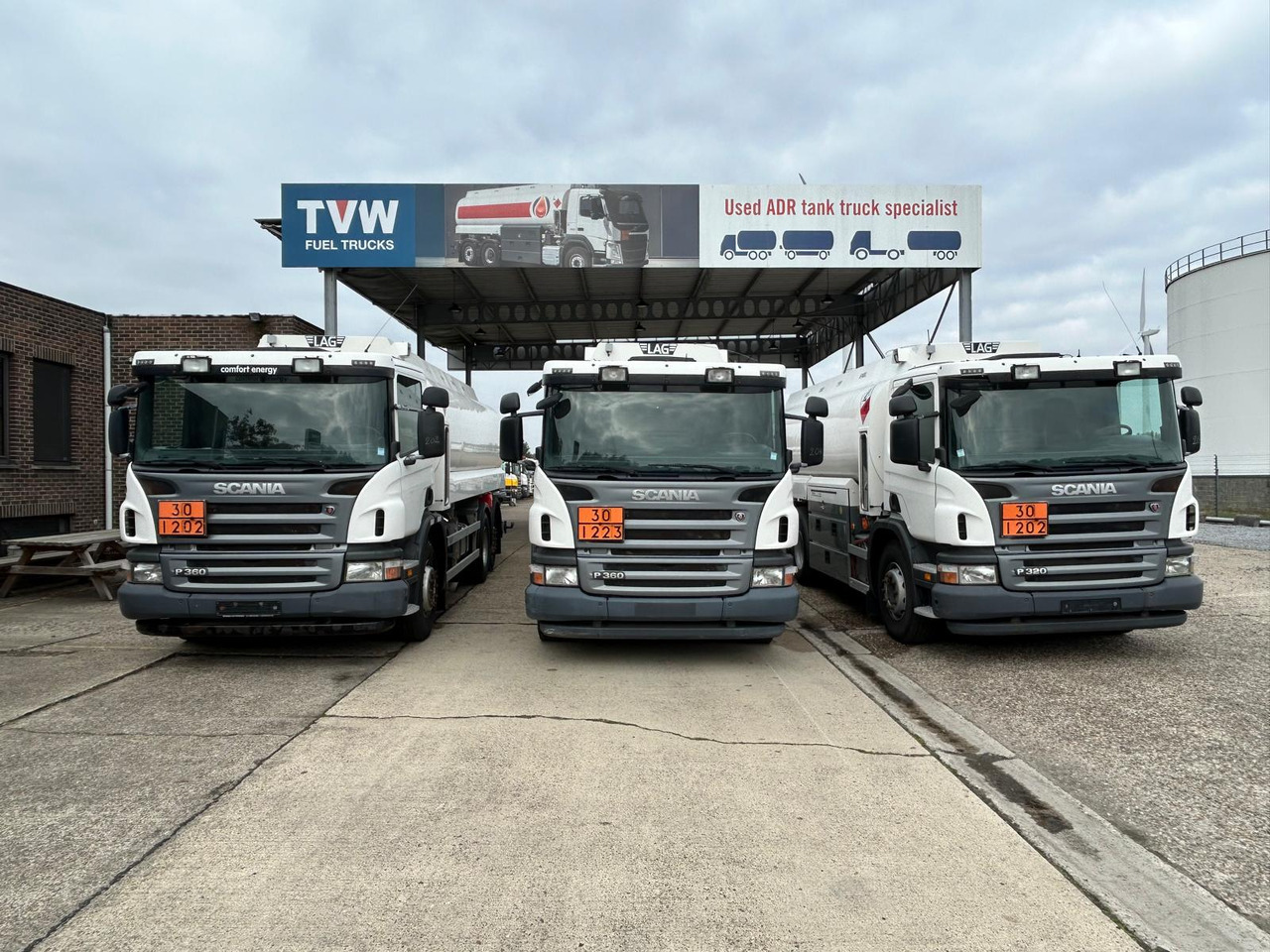 SCANIA P320/P360 (lot of 3) - Tankbil: bild 2 SCANIA P320/P360 (lot of 3) - Tankbil: bild 2