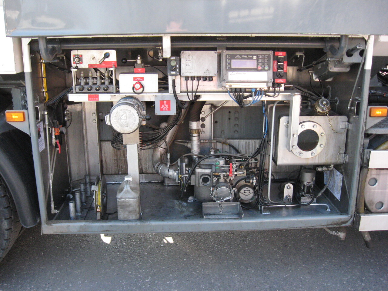 Scania P320 - Tankbil: bild 2 Scania P320 - Tankbil: bild 2