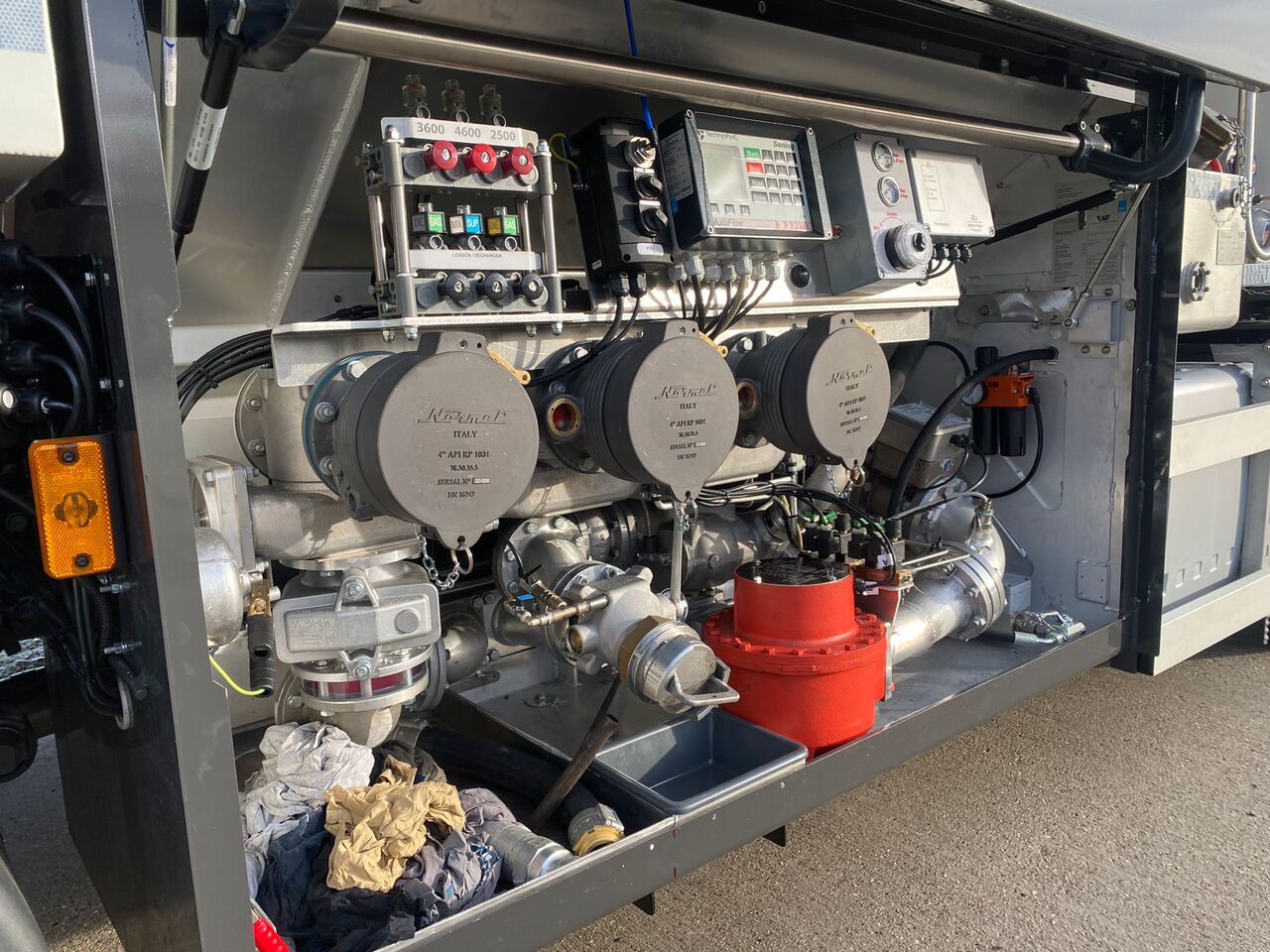 VOLVO FL - Tankbil: bild 2 VOLVO FL - Tankbil: bild 2