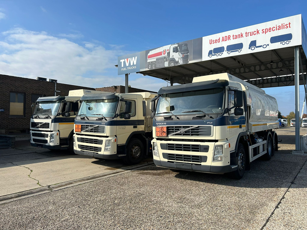 VOLVO FM (lot of 3) - Tankbil: bild 1 VOLVO FM (lot of 3) - Tankbil: bild 1