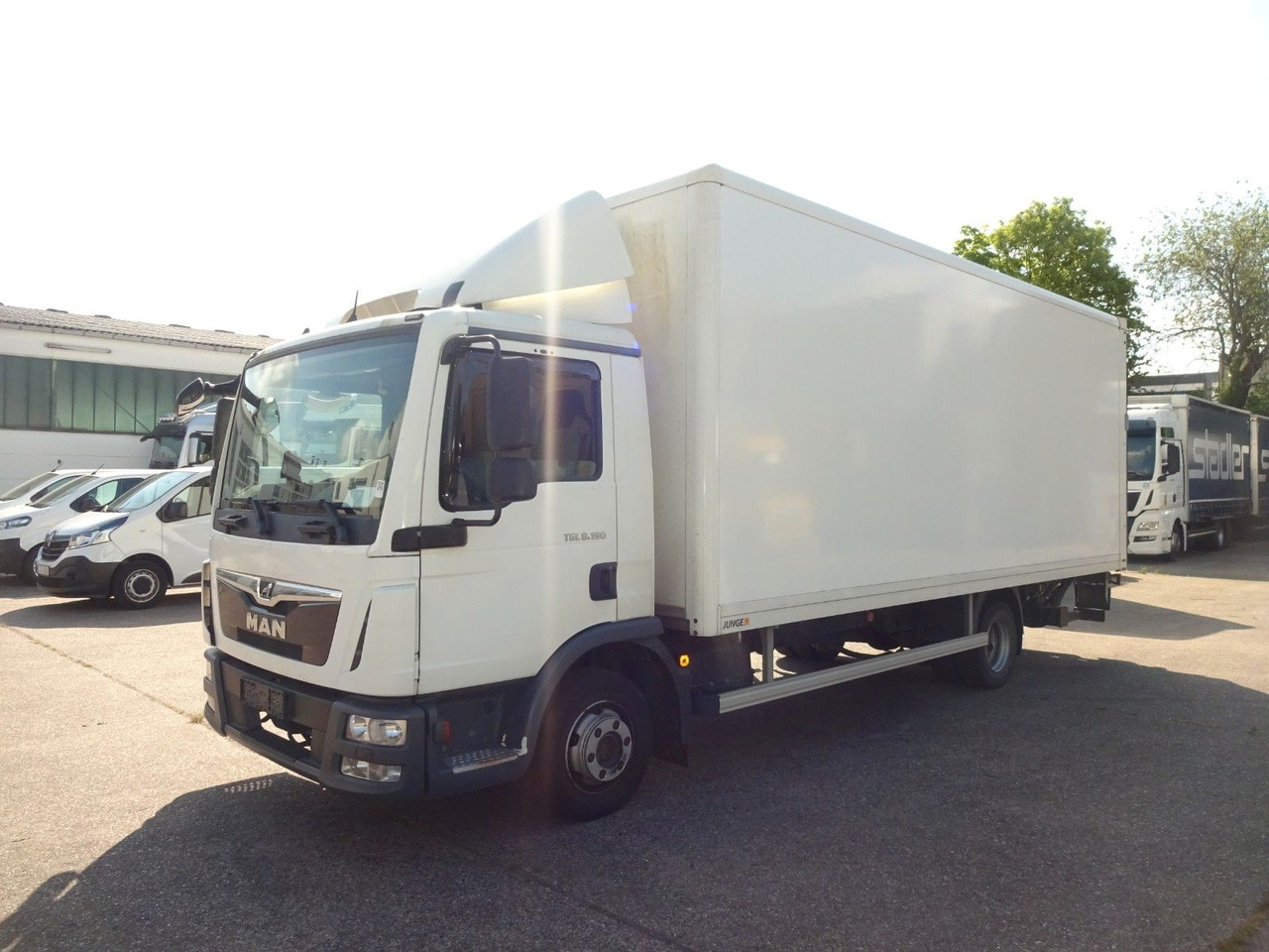 MAN TGL 8.190, LBW, Luft, Tempomat, Standheizung - Volymskåp: bild 2 MAN TGL 8.190, LBW, Luft, Tempomat, Standheizung - Volymskåp: bild 2