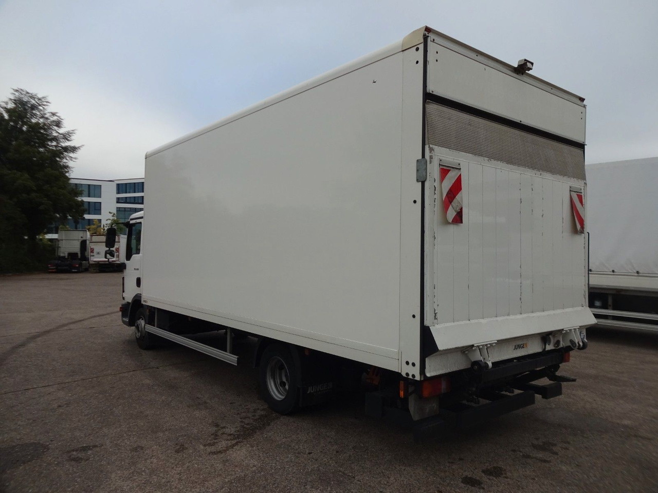 MAN TGL 8.190, LBW, Luft, Tempomat, Standheizung - Volymskåp: bild 5 MAN TGL 8.190, LBW, Luft, Tempomat, Standheizung - Volymskåp: bild 5