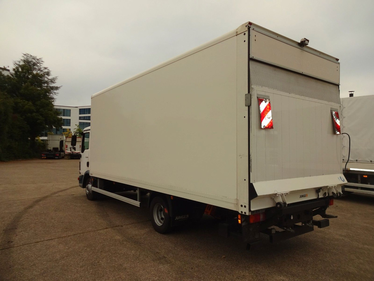 MAN TGL 8.190, LBW, Luft, Tempomat, Standheizung - Volymskåp: bild 5 MAN TGL 8.190, LBW, Luft, Tempomat, Standheizung - Volymskåp: bild 5