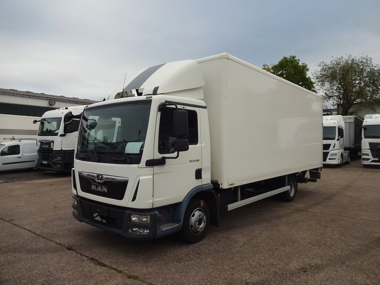 MAN TGL 8.190, LBW, Luft, Tempomat, Standheizung - Volymskåp: bild 1 MAN TGL 8.190, LBW, Luft, Tempomat, Standheizung - Volymskåp: bild 1