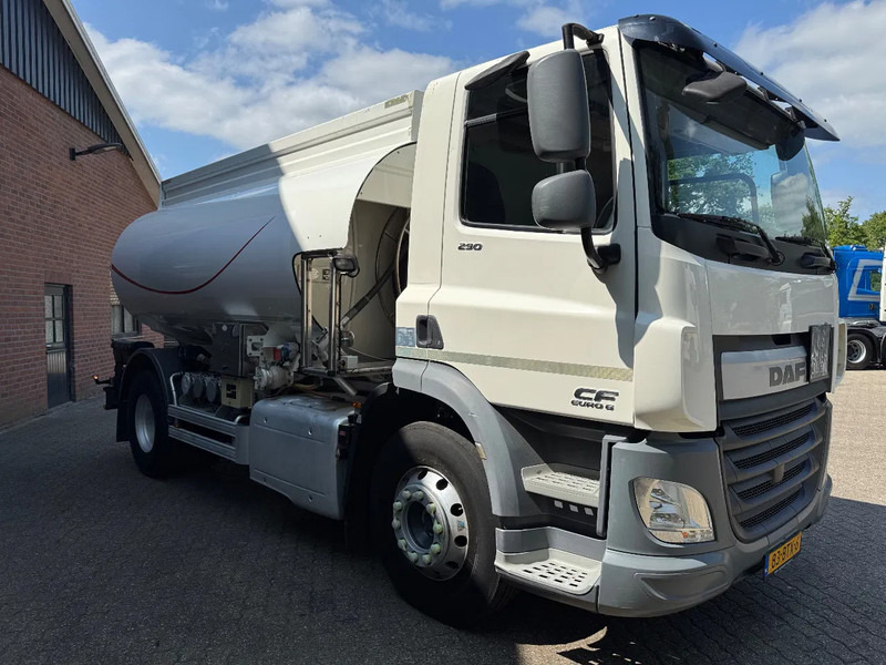 DAF CF 290 12.000 Fuel Diesel/Benzin Alle keuringen! Top conditie - Tankbil: bild 2 DAF CF 290 12.000 Fuel Diesel/Benzin Alle keuringen! Top conditie - Tankbil: bild 2