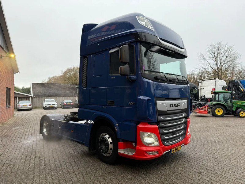 DAF XF 450 SSC Super Space LED Standairco Leer NL Truck APK 01-2026 - Dragbil: bild 4 DAF XF 450 SSC Super Space LED Standairco Leer NL Truck APK 01-2026 - Dragbil: bild 4