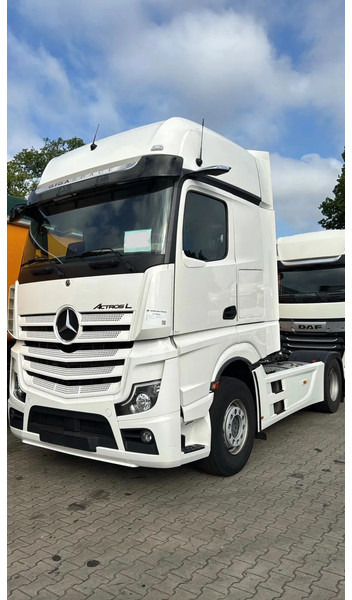 Mercedes-Benz Actros 1845 L Gigaspace 2x tank Standairco 5x available 20-12-2025 - Dragbil: bild 1 Mercedes-Benz Actros 1845 L Gigaspace 2x tank Standairco 5x available 20-12-2025 - Dragbil: bild 1