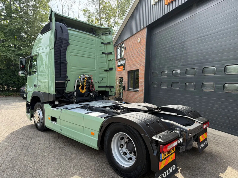 Volvo FM 370 Globetrotter XL Xenon Side skirts NL Truck - Dragbil: bild 5 Volvo FM 370 Globetrotter XL Xenon Side skirts NL Truck - Dragbil: bild 5