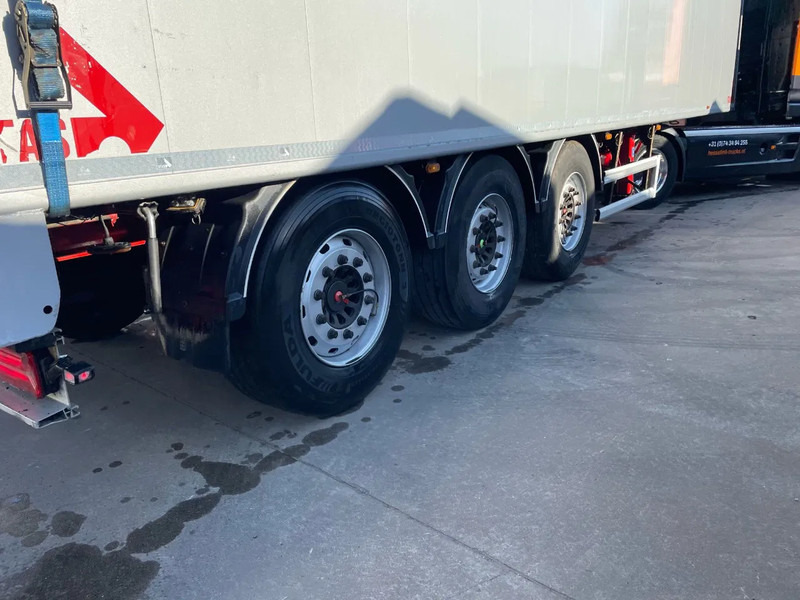 Stas S300ZX 10.5M 70m3 Agrar Liftas SAF Agri - Moving floor semitrailer: bild 4 Stas S300ZX 10.5M 70m3 Agrar Liftas SAF Agri - Moving floor semitrailer: bild 4