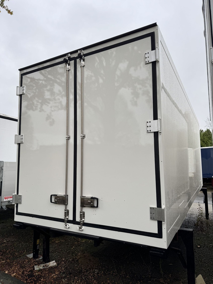 Krone BDF-System 7.45 m, Wartung neu, LACK NEU in weiß - Växelflak - kylbil: bild 2 Krone BDF-System 7.45 m, Wartung neu, LACK NEU in weiß - Växelflak - kylbil: bild 2