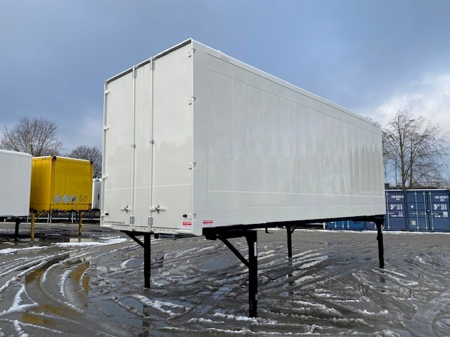 Krone BDF-System 7.450 mm, LACK NEU, Eckhöhe: 2.900 mm, - Skåp växelflak: bild 1 Krone BDF-System 7.450 mm, LACK NEU, Eckhöhe: 2.900 mm, - Skåp växelflak: bild 1