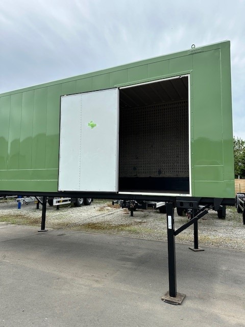 Krone BDF-System, 7.450 mm lang, LACK NEU! - Skåp växelflak: bild 2 Krone BDF-System, 7.450 mm lang, LACK NEU! - Skåp växelflak: bild 2