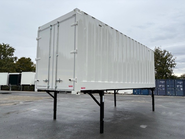 Krone BDF-System 7.450 mm lang, LACK NEU!! - Sjöcontainer: bild 1 Krone BDF-System 7.450 mm lang, LACK NEU!! - Sjöcontainer: bild 1