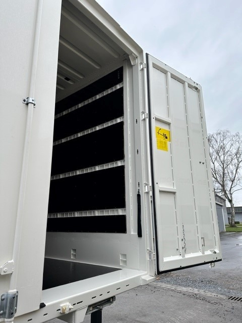 Krone Stahl-Glattwand Wechselkoffer, BDF-System, 7.450 mm lang - Skåp växelflak: bild 4 Krone Stahl-Glattwand Wechselkoffer, BDF-System, 7.450 mm lang - Skåp växelflak: bild 4