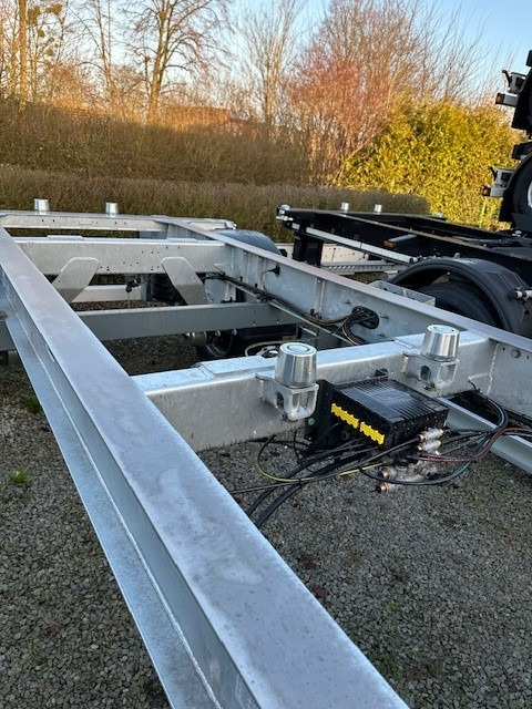 Schmitz Cargobull BDF-System, Standard, ohne Zulassung. - Containersläp/ Växelflaksläp: bild 3 Schmitz Cargobull BDF-System, Standard, ohne Zulassung. - Containersläp/ Växelflaksläp: bild 3