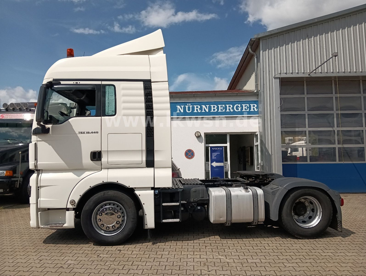 MAN TGX 18:440 FLT XLX 2xTank Klima Spoiler Kühlbox MAN TGX 18:440 FLT XLX 2xTank Klima Spoiler Kühlbox - Dragbil: bild 3 MAN TGX 18:440 FLT XLX 2xTank Klima Spoiler Kühlbox MAN TGX 18:440 FLT XLX 2xTank Klima Spoiler Kühlbox - Dragbil: bild 3