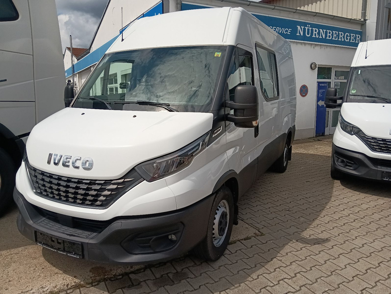 Iveco Daily Kasten HKa 35S21 V WB3520 AHK, Standheizun - Skåpbil: bild 2 Iveco Daily Kasten HKa 35S21 V WB3520 AHK, Standheizun - Skåpbil: bild 2