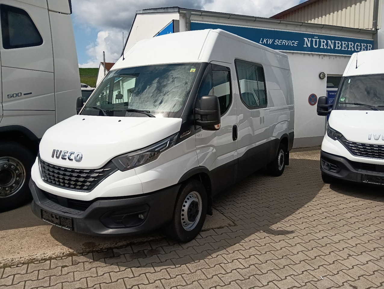 Iveco Daily Kasten HKa 35S21 V WB3520 AHK, Standheizun - Skåpbil: bild 3 Iveco Daily Kasten HKa 35S21 V WB3520 AHK, Standheizun - Skåpbil: bild 3