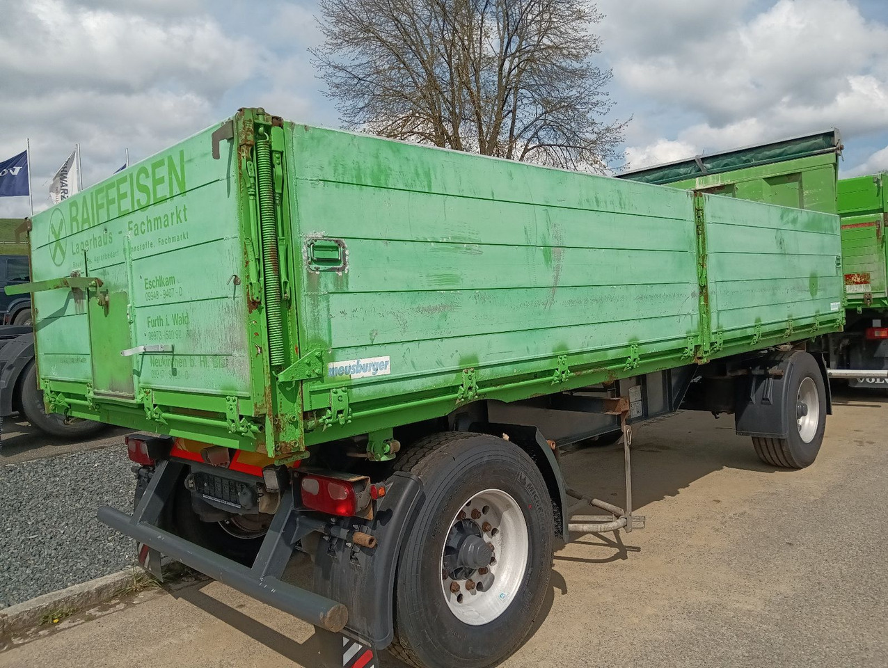 Meusburger 2-A 3-Seitenkipper 16m3 Getreide Alufelgen 4,6t - Tippsläp: bild 4 Meusburger 2-A 3-Seitenkipper 16m3 Getreide Alufelgen 4,6t - Tippsläp: bild 4