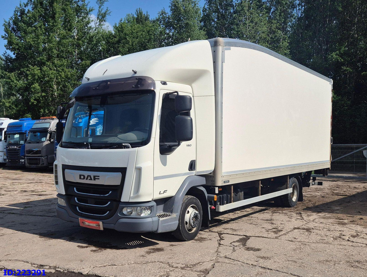 DAF LF 180 FA - Euro6 - Manual - Lastbil med skåp: bild 1 DAF LF 180 FA - Euro6 - Manual - Lastbil med skåp: bild 1